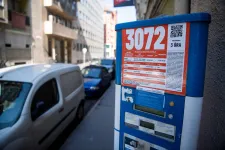 Megszűnik a kényelmi díj a mobilparkolásoknál március 16-tól