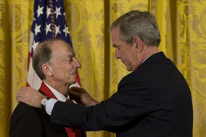 Meghalt a magyar származású történész, aki minden amerikainál többet tudott Abraham Lincolnról