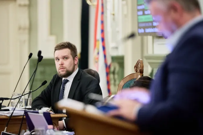 Győr polgármestere azt írta, hogy távozott a Győr-Szol Zrt. gazdasági igazgatója