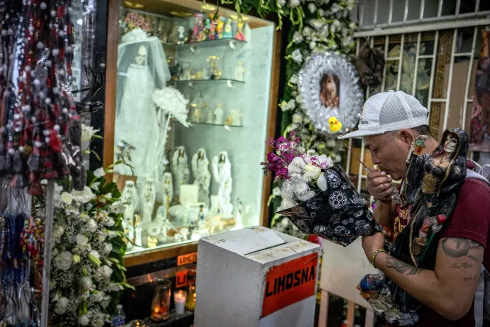 A mexikói drogkartelleknek saját narkószentjeik vannak