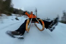 Hé, traktortaxi! A szánkópálya tetejére megyek!