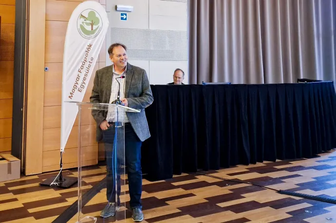 Bardóczi Sándor főtájépítész az egri konferencián – Fotó: Thüringer Barbara / Telex