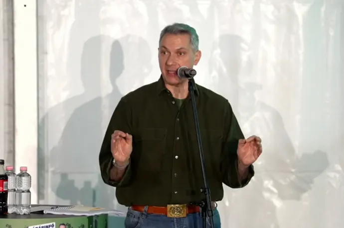 Lázár: Jöjjenek el a tiszások minden Lázárinfóra, ez fogja a sírba vinni Magyar Pétert