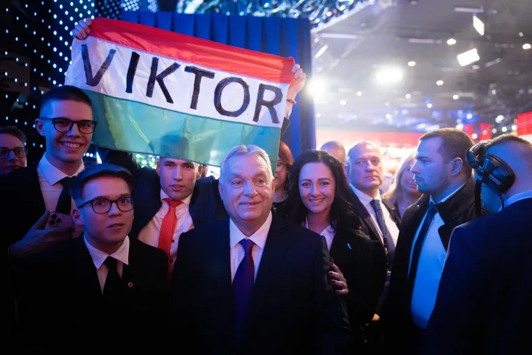 Üres ígéretek és a nagy csapatépítés