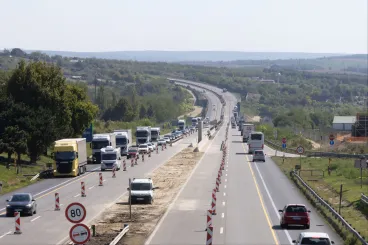 Gyorsuló ütemben szívja magához a közpénzt Mészárosék autópálya-koncessziója