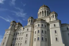 Arte: Egyre több a vallásos román fiatal, aki az ortodox egyházban keresi a közösséget és a biztonságot