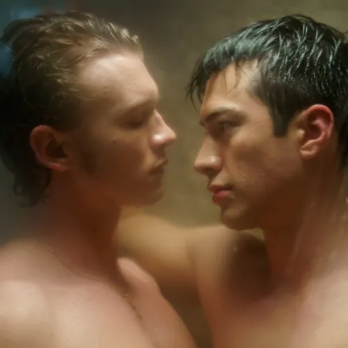 A tökéletes fenekeknél jóval többről szól a sorozat, amit képtelenség kikerülni Kép