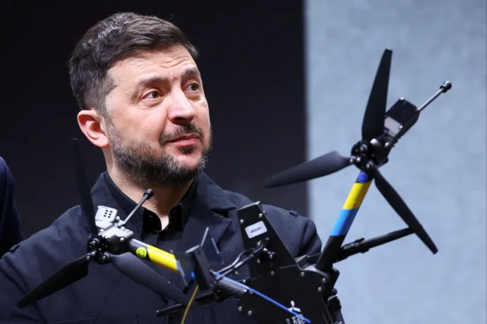 Zelenszkij kapott egy drónt az első német–ukrán dróngyár megnyitóján Münchenben