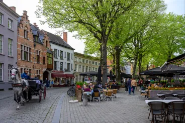 Elúszott a család vagyona, a város vette kezébe az első tőzsdét