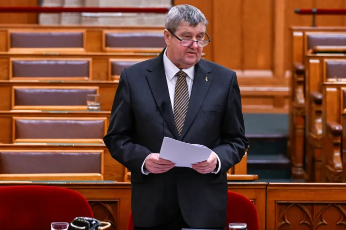 Autóbalesetet szenvedett Tállai András, a fideszes államtitkár vezette a kocsit