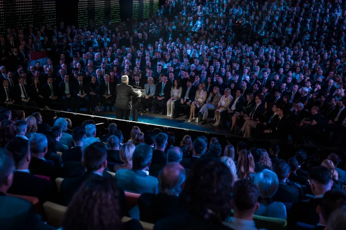 A halál vámszedőinek hívott Shell-ről és Erste Bankról nemrég egészen más hangnemben beszélt a kormány