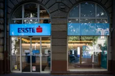 Reagált az Erste Bank arra, hogy Orbán a halál vámszedőjének nevezte a céget