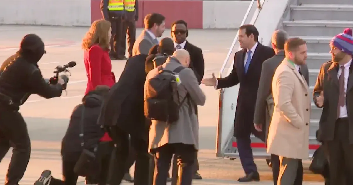 Megérkezett Budapestre Marco Rubio