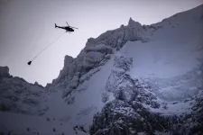 Két síelő meghalt, egy megsérült egy lavinában a Mont Blancnál