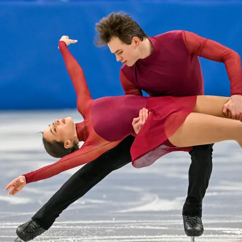 Egyéni csúcsot ért el a rövidprogramban a Pavlova– Sviatchenko magyar műkorcsolyapáros Kép