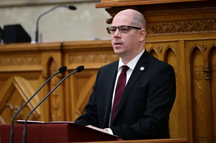 A legfőbb ügyész az MNB-ügyről: 182 gigabájtnyi adatot foglaltak le a hatóságok, a lassúság indokolható