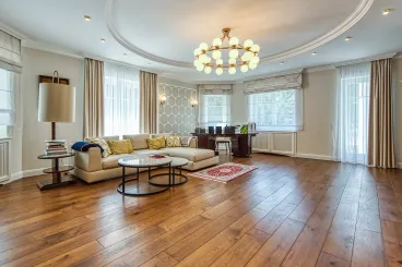 Egyetlen lépéssel kezdődik a luxus, ezért fontos a padló