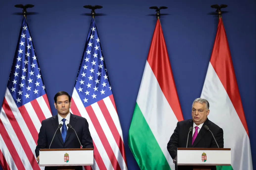 Rubio szerint az olajszankciók alóli mentesség Orbán és Trump személyes kapcsolatán múlik
