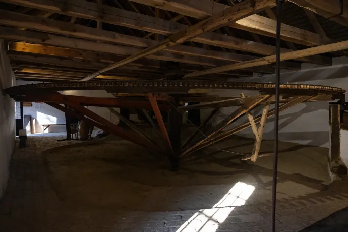 Őrlőmalom, papírmalom és szitaműhely és sütöde a malomépületekben – Fotó: Hevesi-Szabó Lujza / Telex