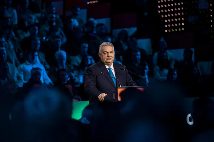 Billegő székről, megingó hatalomról ír a román sajtó Orbán évértékelője után