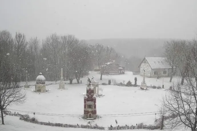 Megint havazik, kedden ónos eső is lehet