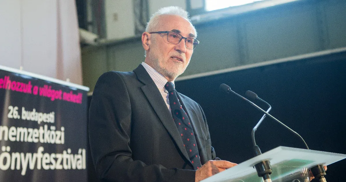 Romsics Ignác: Az 1989–90-ben létrehozott demokratikus államrendet vezérelvű autokráciává silányítottuk