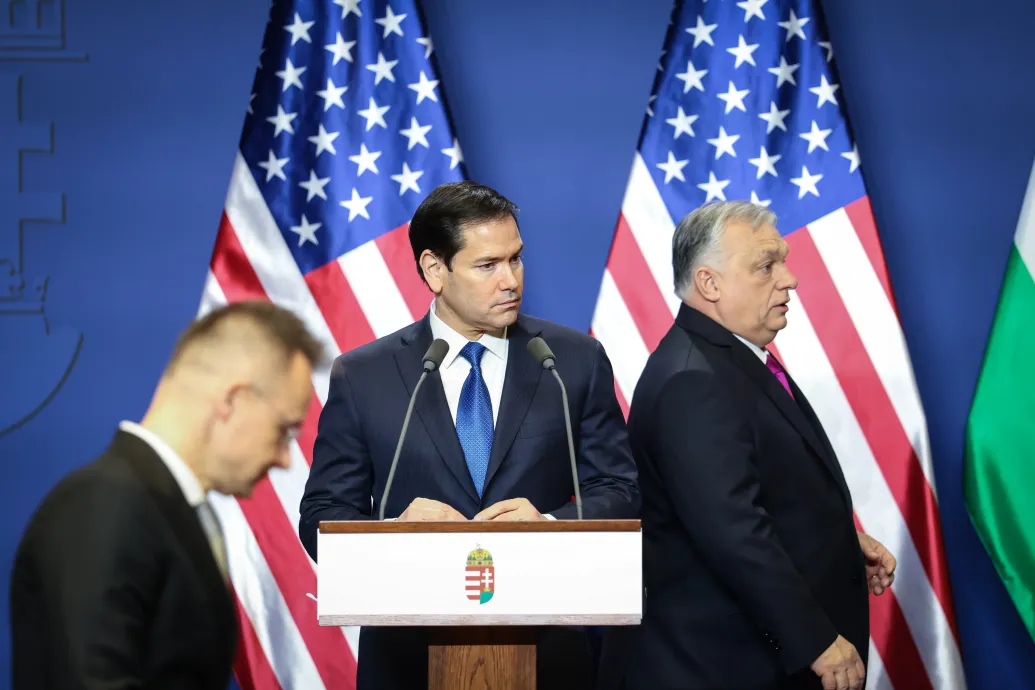 Marco Rubio Münchenben azt ígérte, újra barátkoznak az EU-val, de Orbánhoz az EU lazítását célozva jött
