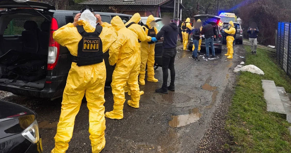 Vegyvédelmi ruhás kommandósok számoltak fel egy droglabort Budakeszin