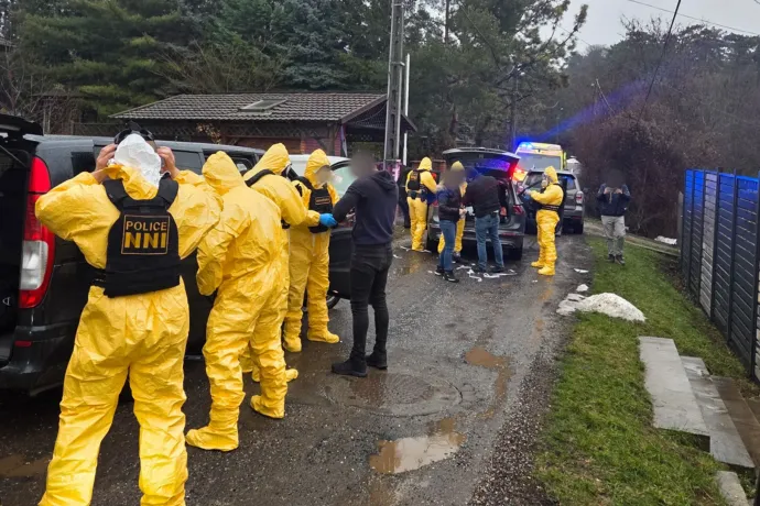 Vegyvédelmi ruhás kommandósok számoltak fel egy droglabort Budakeszin