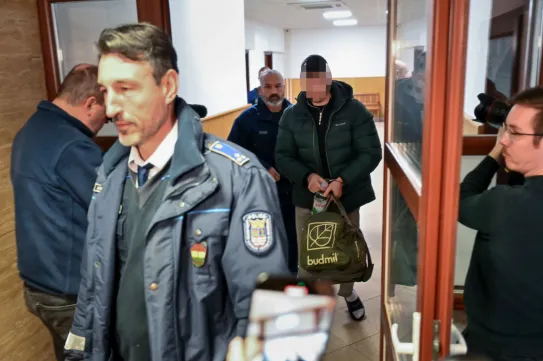 Vezetéstechnikai okokkal magyarázta a győri gázoló, hogy kisodródott a kocsija