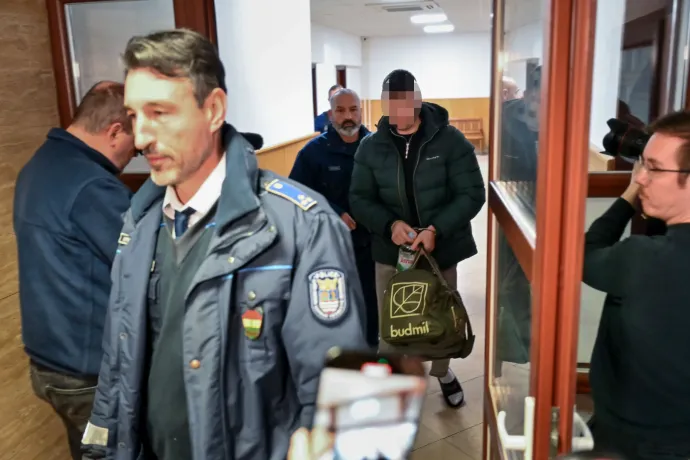 Vezetéstechnikai okokkal magyarázta a győri gázoló, hogy kisodródott a kocsija