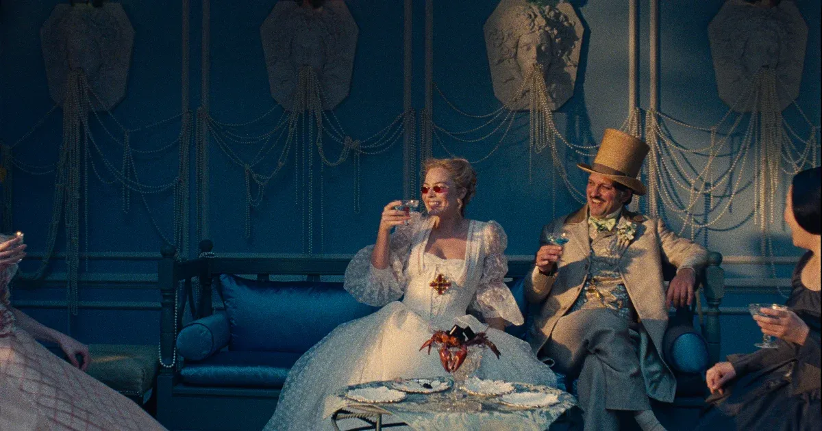 Az Üvöltő szelek jelmezei nem akarnak korhűek lenni. Ezért jók