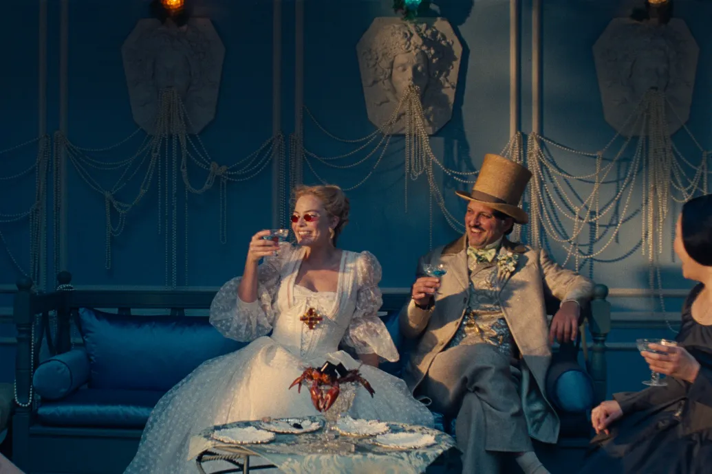 Az Üvöltő szelek jelmezei nem akarnak korhűek lenni. Ezért jók