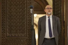 Kelemen Hunor a katonák élelmezési normájának megvonását vetette fel, nekiment a védelmi miniszter