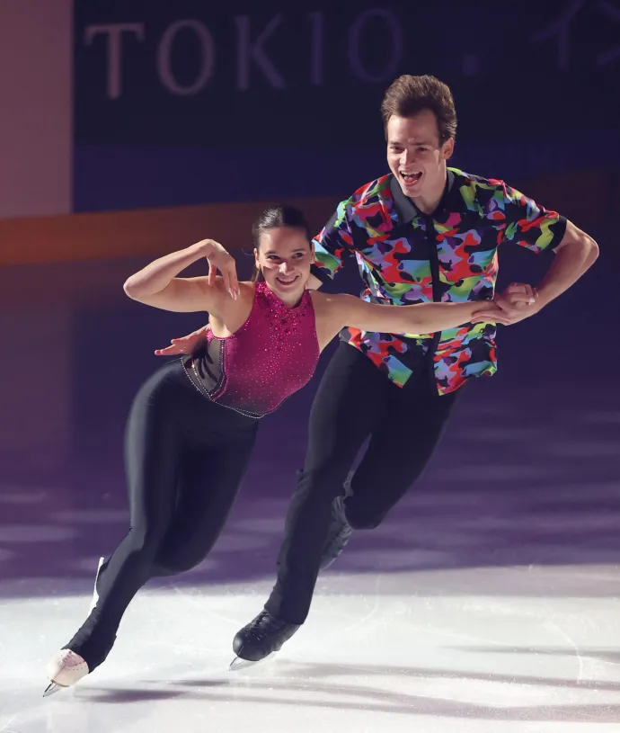 Pavlova Mária és Sviatchenko Alexei a párosok rövidprogramjában a bostoni olimpiai kvalifikációs műkorcsolya-világbajnokságon 2025. március 26-án – Fotó: Kaname Muto / Yomiuri / AFP