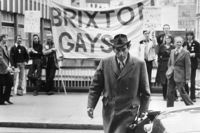 Tiltott viszony, kompromittáló levelek és egy lelőtt kutya is közrejátszott a szépreményű brit politikus bukásában