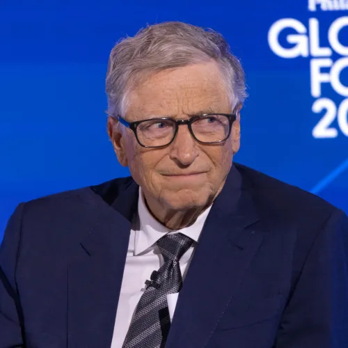 Fact-check: Tényleg a koronavírusról levelezett Jeffrey Epstein Bill Gates-szel?