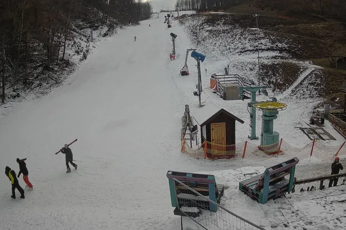Kicsit eshet a hó, de utána kisüt a nap