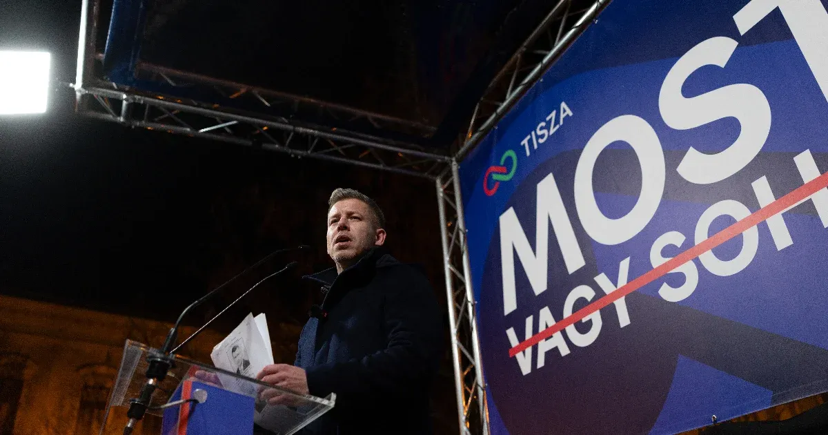 Magyar Péter a radnaimark.hu frissüléséről: Elefánt is lehet a szobában, huszonöt meztelen nő vagy thai törpe