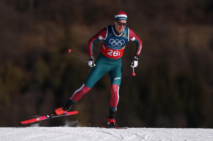 Kónya Ádám a sífutó csapatsprintben a téli olimpián – Fotó: Alex Pantling / Getty Images