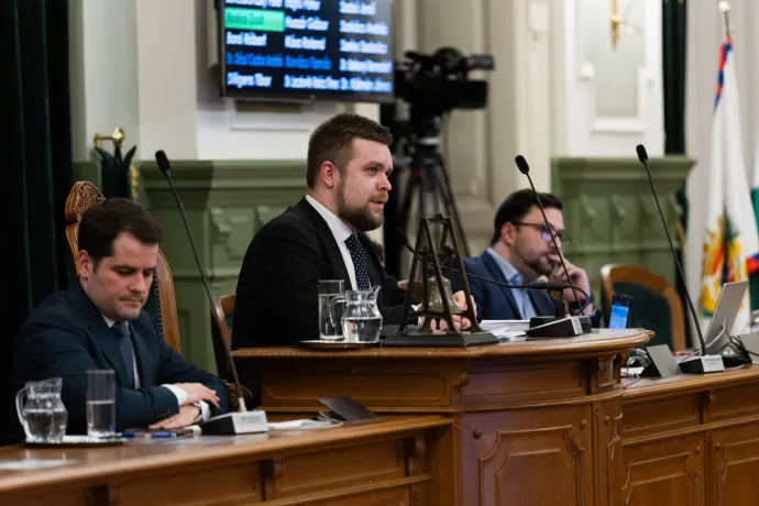 A Fidesz-frakció elmegy egy olyan közgyűlésre, amit csak nyolc órával későbbre hívott össze Győr ellenzéki polgármestere