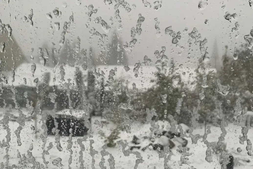 Extrán szeszélyes időjárás: délen érkezik a tavasz, északon a szezon legnagyobb havazása is összejöhet