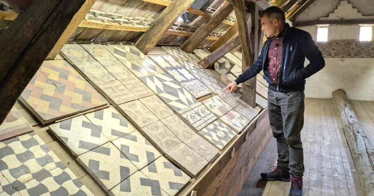 Cementlapok: Simon Wintermans gyűjteménye és kulturális küldetése Pécs mellett