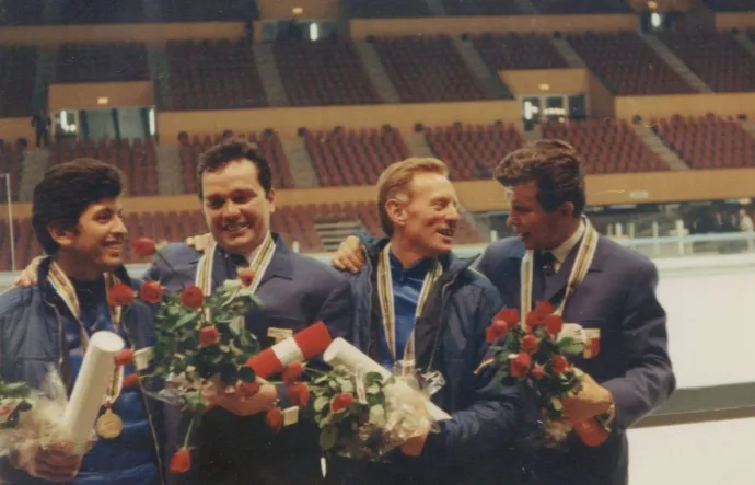 Luciano de Paolis, Nicolae Neagoe, Eugenio Monti és Ion Panțuru az 1968-as olimpia díjátadója után – Fotó: Román Olimpiai és Sportbizottság