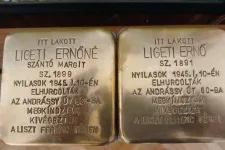 Botlatókövet avattak Budapesten Ligeti Ernő és felesége, Szántó Margit emlékére