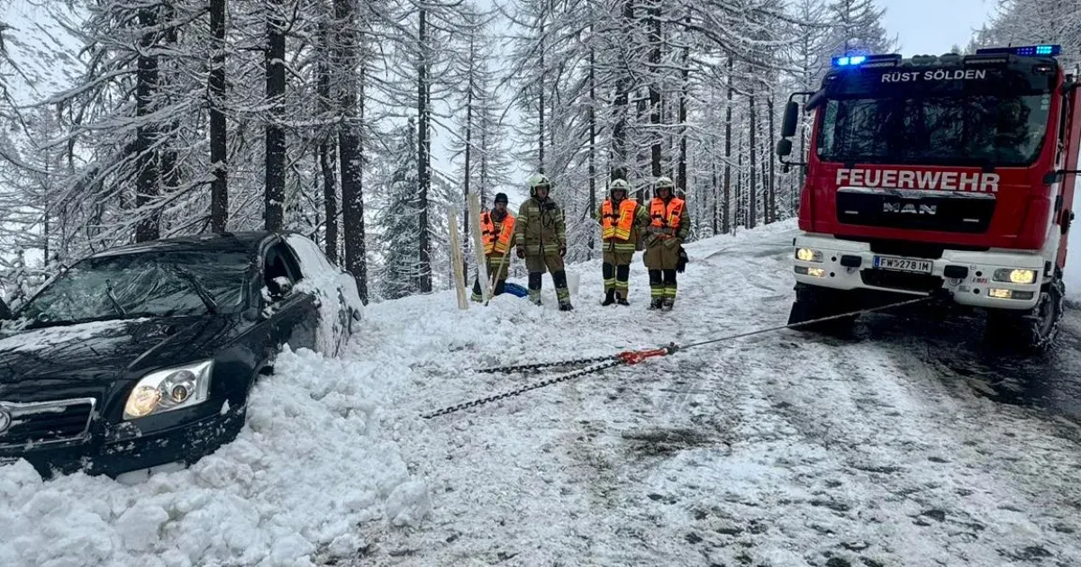 Nyugatról jön a havazás, narancs riasztást adtak ki hófúvás miatt több megyében
