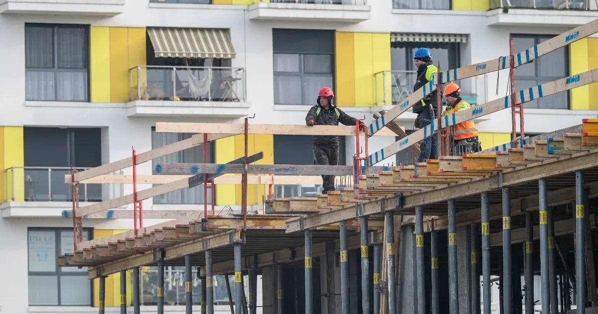 427 ezer forintra emelkedett a nettó mediánkereset decemberben