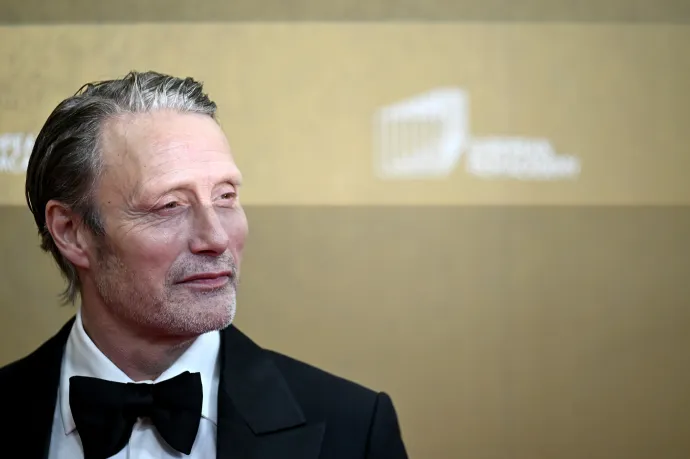 Mads Mikkelsen is szerepel Martin Scorsese következő filmjében, ami egy zűrös örökbefogadásról szól