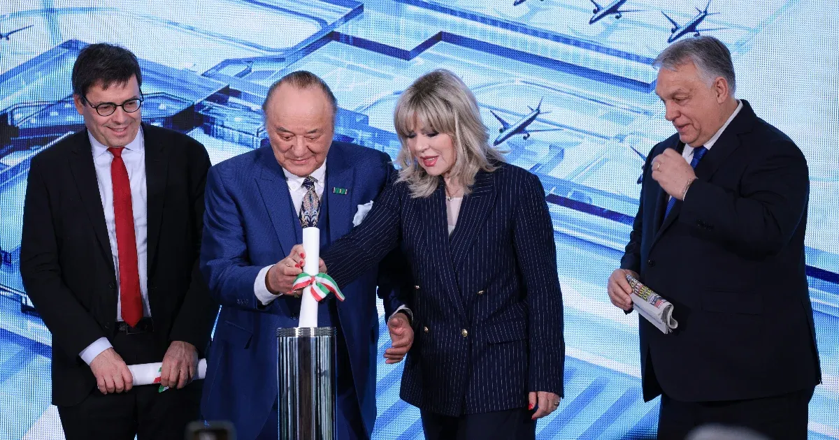 Orbán Viktor az új reptéri terminál alapkőletételén: A háborús szomszédság nem turistacsalogató dolog