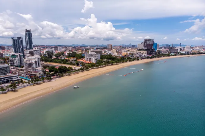 Kizuhant egy thaiföldi toronyház 18. emeletéről az Asos alapítója